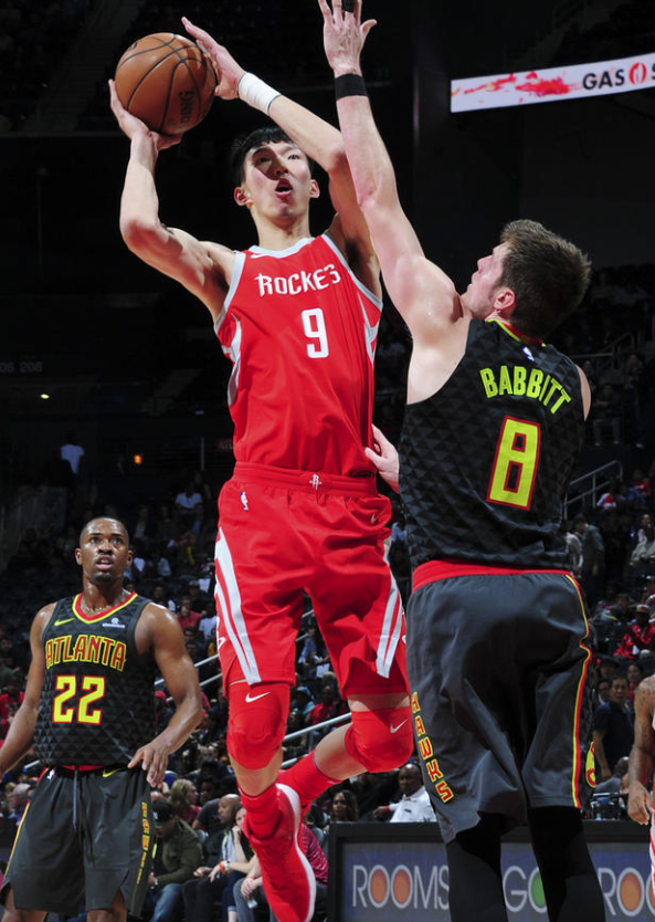 关于费耶诺德训练开放日，今晚复出首秀引欢呼，荷甲在即，细节决定成败的信息-9体育